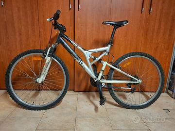 Mountain Bike Rockrider Biammortizzata 21v