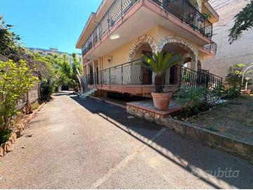 Stanze in villa per studenti/lavoratrici