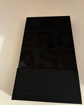 Latercase z flip 8