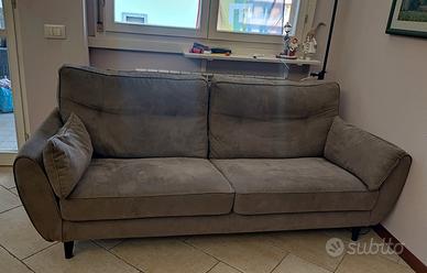 Divano 3 posti color tortora Poltronesofa'