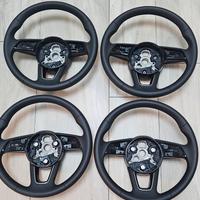 Volante Audi senza tasti e senza airbag 