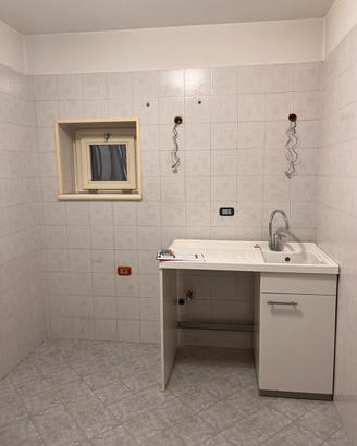 Mobile lavatoio con vano per lavatrice