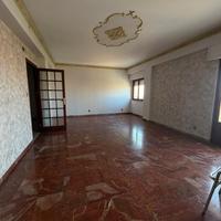 Elegante appartamento con esposizione angolare