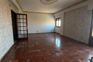 Elegante appartamento con esposizione angolare