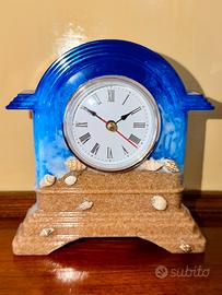 Orologio da tavolo in resina