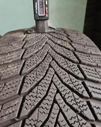 215 45 18 Nexen invernali  85%
