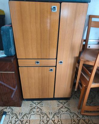 Mobiletto con scarpiera