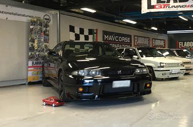 Nissan Skyline R33 GTR