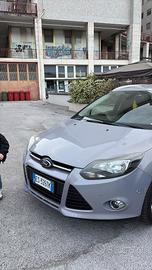 Meravigliosa Ford focus station wagon titanium