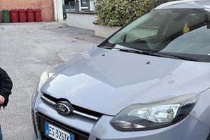Meravigliosa Ford focus station wagon titanium