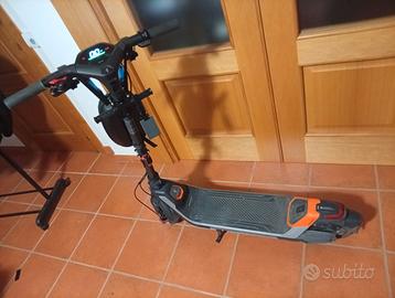 Monopattino elettrico segway P65 E