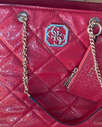 Borsa  Guess a spalla vernice