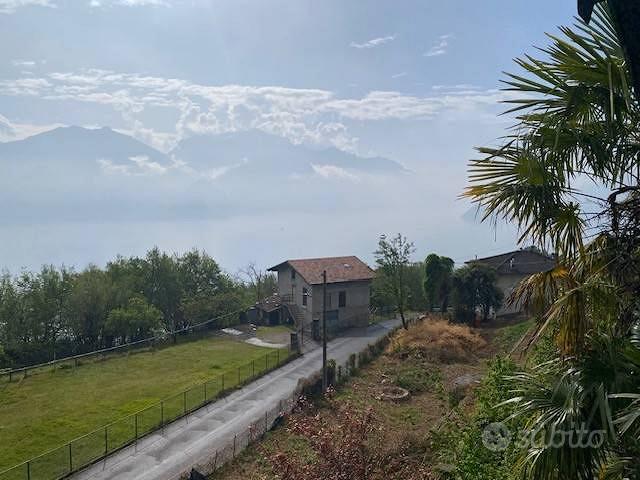 Villa di 120 m² con 5 locali e box auto a Menaggio - View 2