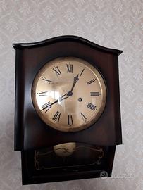 Orologio da parete a pendolo in noce