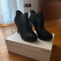 Décolleté Guess nere