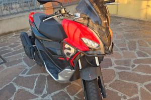 APRILIA SR GT 125