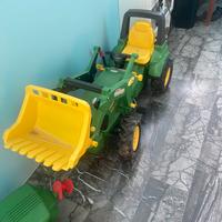 Trattore a pedali Rolly T con accessori