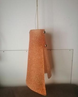 Lampada con 2 diverse tonalità di arancione