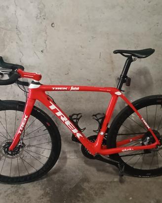 Trek Domane SLR 9 Team Issue Sram Red AXS 12v