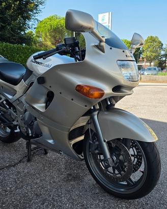 kawasaki zzr 600