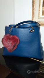 Cuore pelo rosso e nero  accessorio borse e zaini