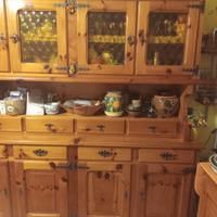 credenza e mobilio da montagna