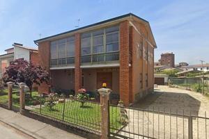 Villino a Pieve del Cairo(PV)