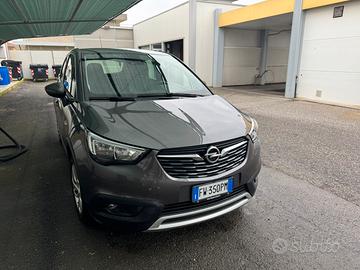 Opel crosland