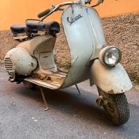 Vespa faro basso VN2T conservata