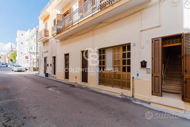 Casa indipendente - Cutrofiano