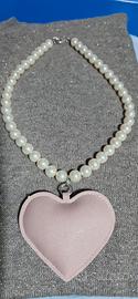 collana bigiotteria con ciondolo cuore
