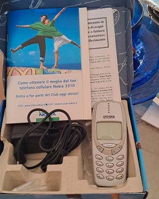 Nokia 3310 completo di cavo in scatola originale