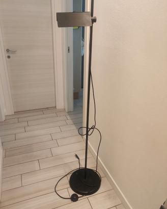 Lampada a piantana con lampadina led