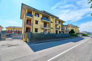 4 LOCALI A ZELO BUON PERSICO