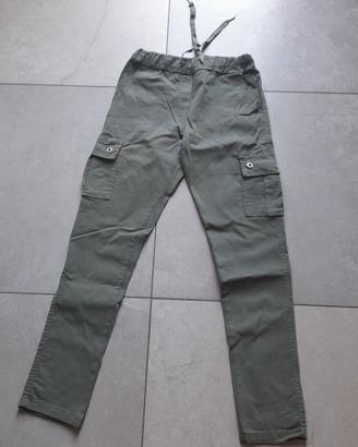 pantaloni cargo verdi militare