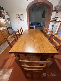 Tavolo in legno massello di castagno con 8 sedie