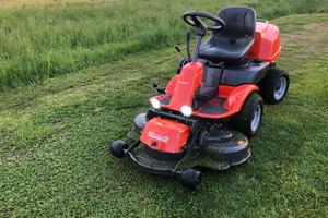 Trattorino tagliaerba Husqvarna