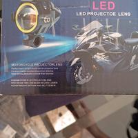 Luci led supplementari per moto o scooter 