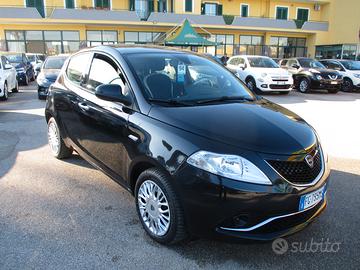 Lancia Ypsilon 1.2 69 CV 5 porte Silver