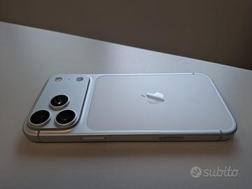 iPhone 17 Pro Max Silver – 256 GB