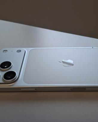 iPhone 17 Pro Max Silver – 256 GB