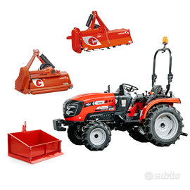 Trattorino VST 930 con attrezzi