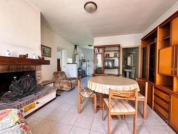 CASA SEMINDIPENDENTE A VALFABBRICA