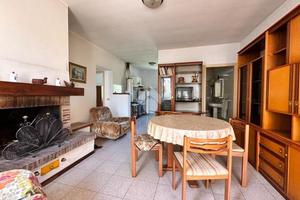 CASA SEMINDIPENDENTE A VALFABBRICA