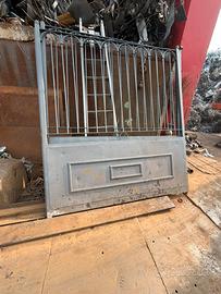 cancello con apertura battente