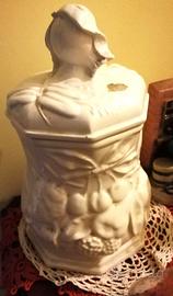 Vari soprammobili/portafiori