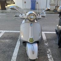 Vespa 300gts supertech