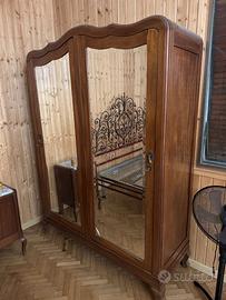 Armadio anni 30 con ante a specchio