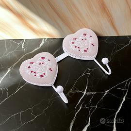 Appendino a Cuore da Parete con 2 Ganci in Metallo