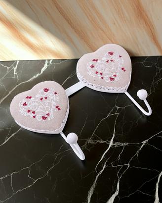Appendino a Cuore da Parete con 2 Ganci in Metallo